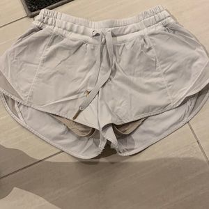 Lululemon Hotty Hot Shorts, size 4, grayish white